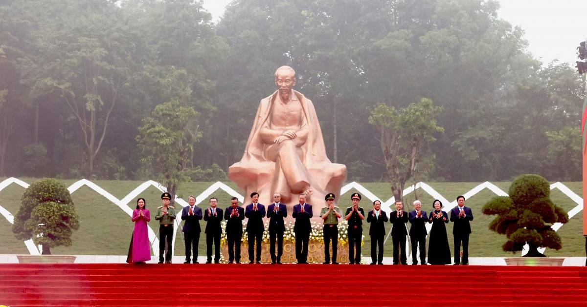 Phú Thọ: Khánh thành Tượng đài “Bác Hồ với ngày hội non sông”